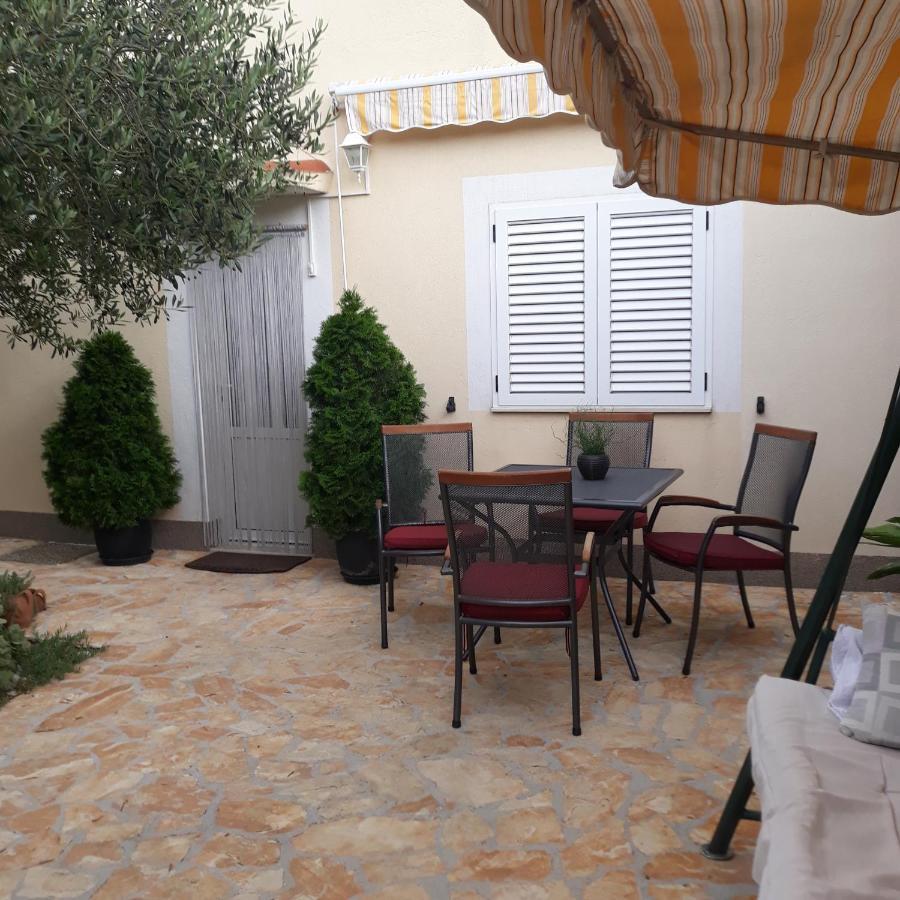 Apartment Mira Trogir Exterior photo
