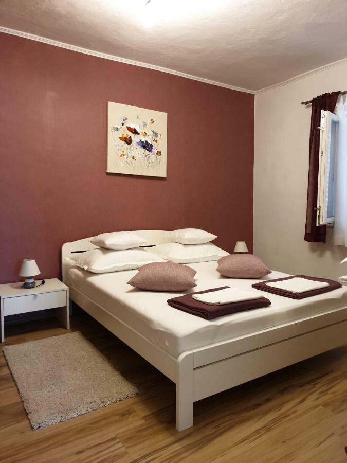 Apartment Mira Trogir Exterior photo